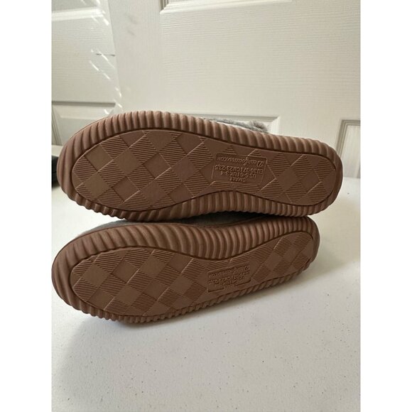 Dluxe By Dearfoams Women's Dolly Felted Bootie slippers Size S 5-6 NWT - Picture 3 of 3